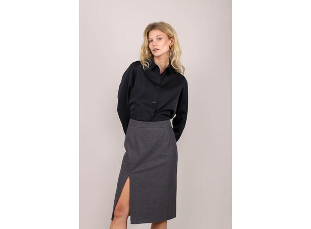 Kalinka Blouse Black L Oversized satin blouse 