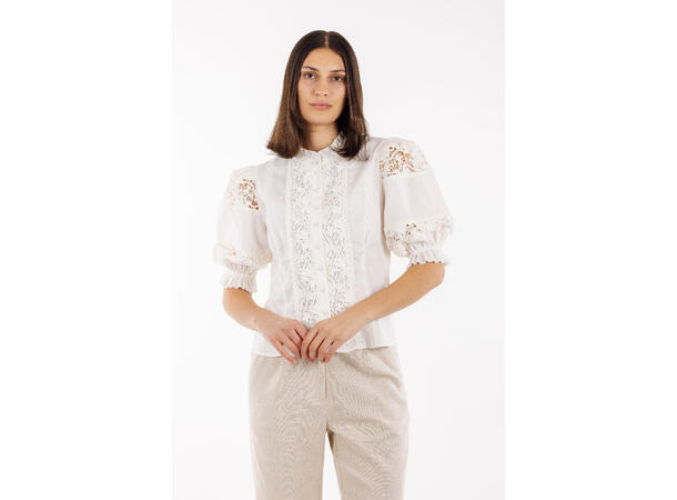 Giulia SS Blouse White S Lace detailed SS blouse 