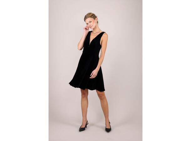 Ginza Dress Black M Velour deep v-neck dress 