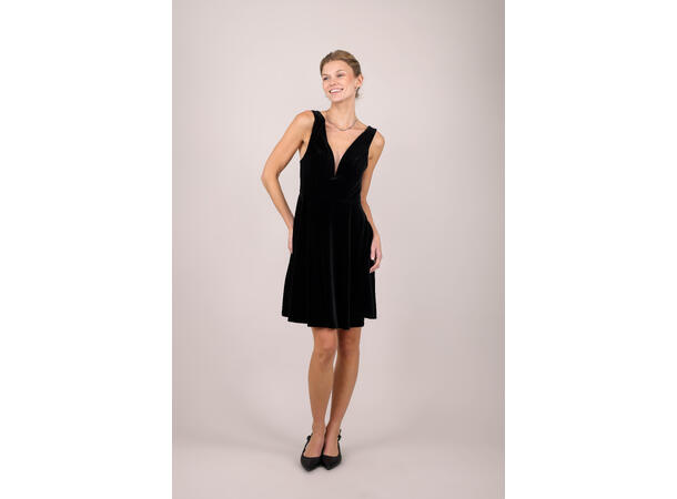 Ginza Dress Black M Velour deep v-neck dress 