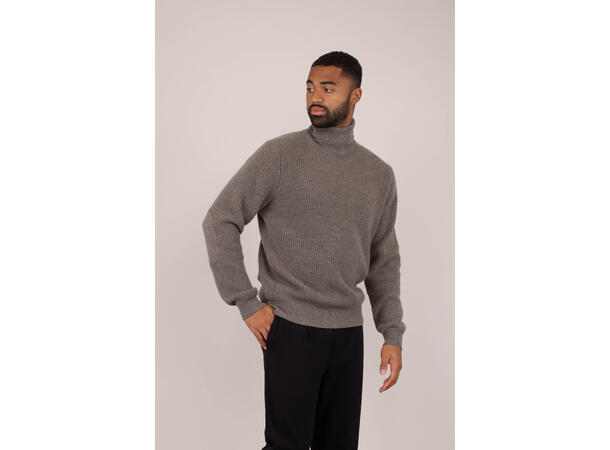 Ade Turtleneck Mid Brown L Merino t-neck sweater 