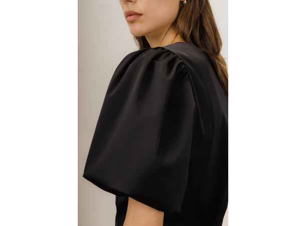 Elodie Dress Black S Puffed sleeves dress 